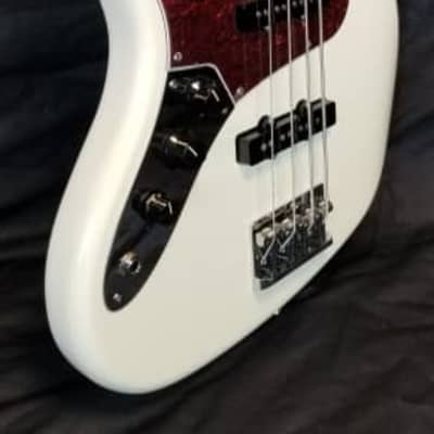 Fender American Professional II Jazz Bass Left-Hand, Rosewood FB, Olympic White, w/HSC image 4