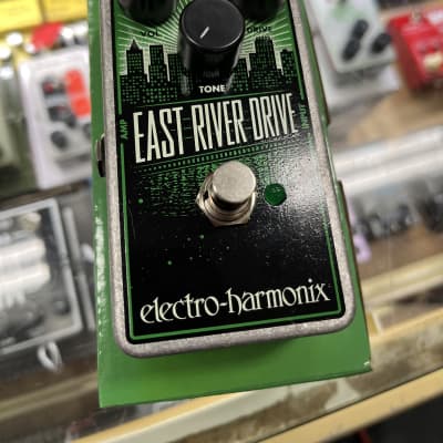 Electro-Harmonix East River Drive