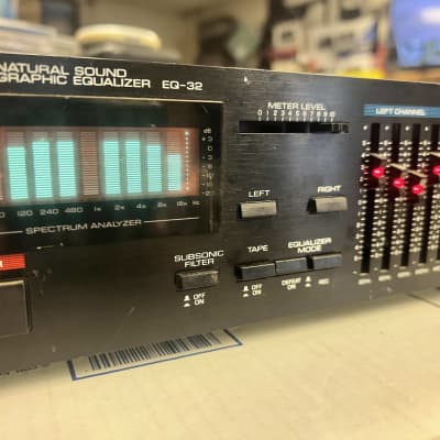 Vintage Yamaha EQ-32 Natural Sound Graphic Equalizer Spectrum Analyzer tested image 10