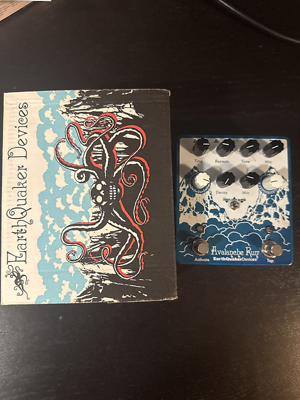 EarthQuaker Devices Avalanche Run Stereo Reverb & Delay with Tap Tempo V2