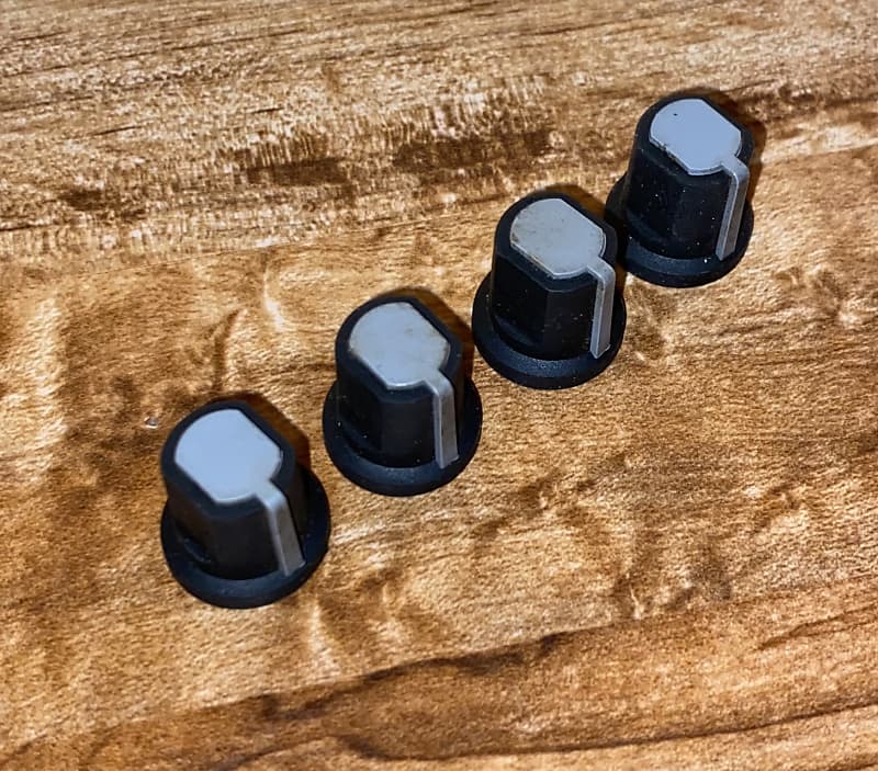 Peavey Amp knobs 1980’s Black / Gray Reverb
