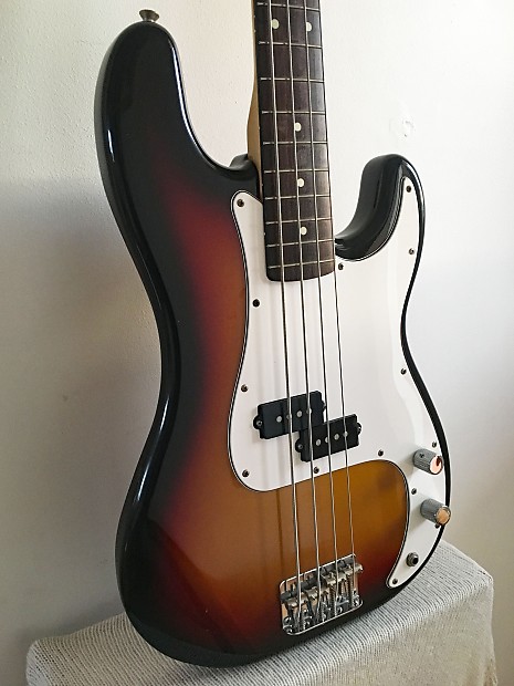 Squier silver series precision top bass