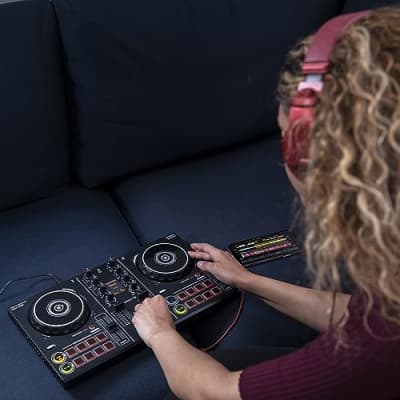 Pioneer DDJ-200 - Bluetooth entry-level controller for DJ usable with smartphone, Black image 11