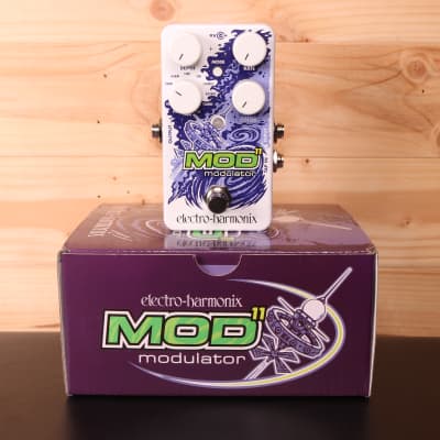 Electro-Harmonix Mod 11 Modulator | Reverb Canada