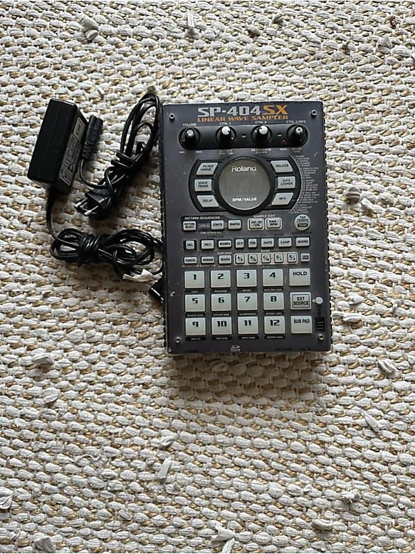SP-404SX（見た目ジャンク） SP-404SX（見た目ジャンク）Ω