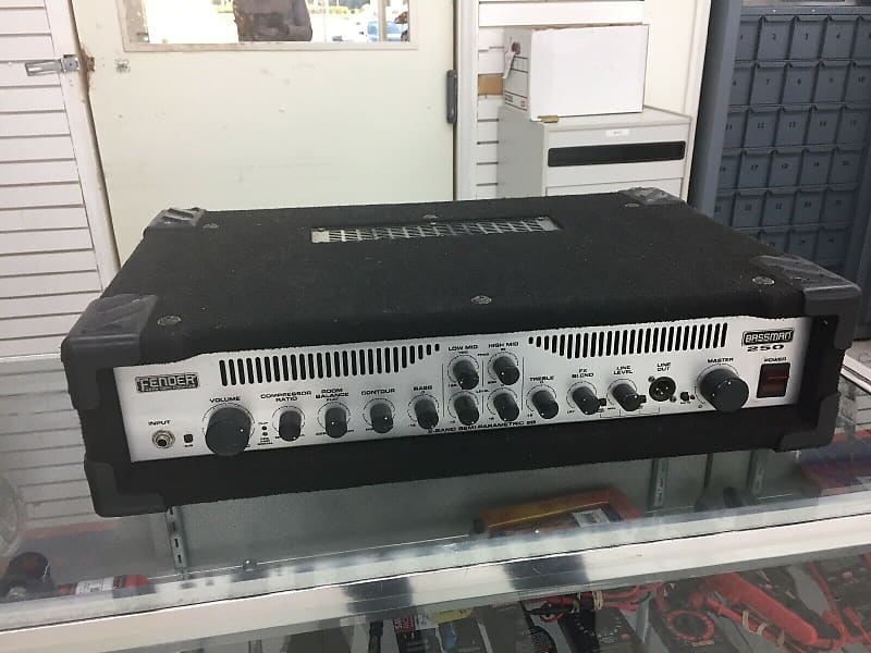 Fender Model Bassman 250 HD 120V 250 Watts Amplifier Head