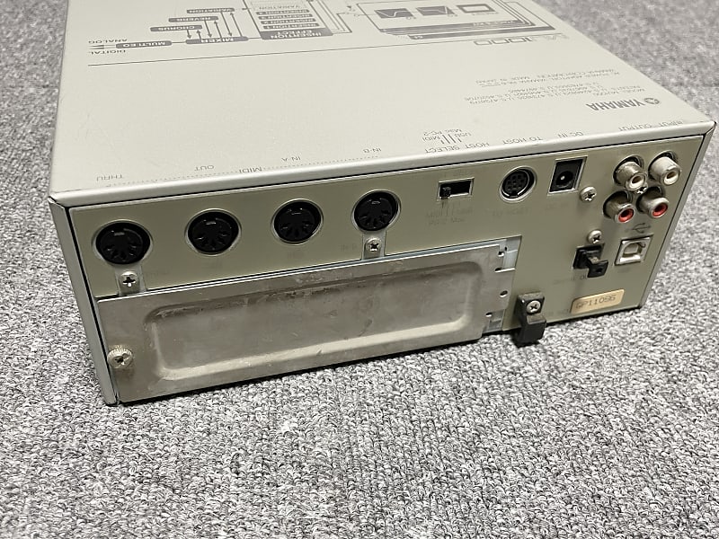 Yamaha MU1000 Tone Generator | Reverb