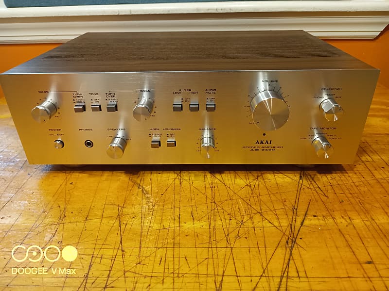 Akai AM 2400 1977 - Silver  			