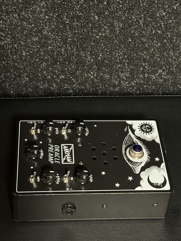 アンプ Arkham Oracle Tube Bass Preamp/DI Arkham Oracle Tube Preamp Review | Compressor Reviews