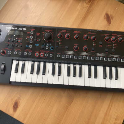 Roland JD-Xi 37-Key Analog/Digital Crossover Synthesizer 2015 - Present - Black