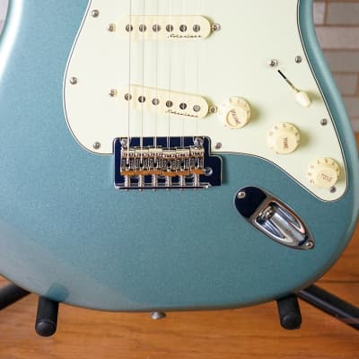 Fender Deluxe Roadhouse Stratocaster with Pau Ferro Fretboard - Mystic Ice Blue image 5