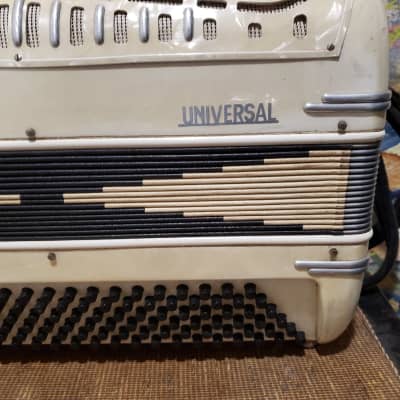 Vintage Universal Accordion Mod. 2420 120 Bass Keys w/ Hard Case (Used) "Made In Italy" SOLD AS IS image 9