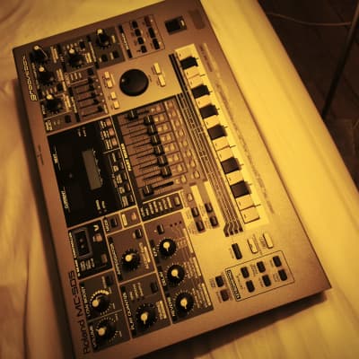 Roland MC-505 Groovebox 1998 - 2002 - Gray