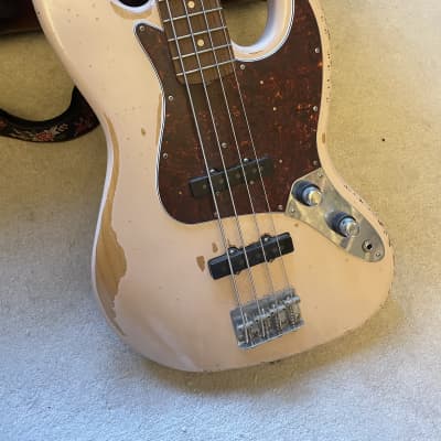 Fender Flea Artist Series Road Worn Signature Jazz Bass 2016 - Present - Shell Pink image 5