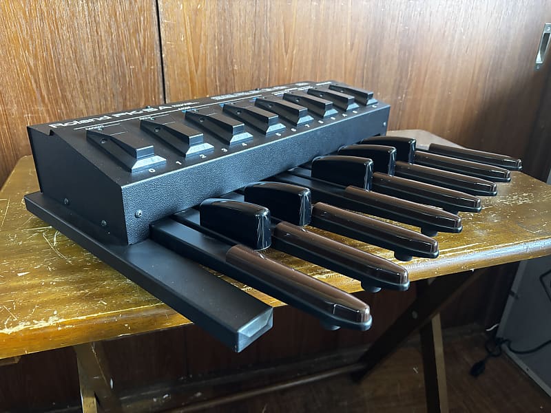 Roland PK-5A Dynamic MIDI Pedal Controller | Reverb Canada