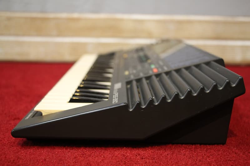 Yamaha PSS-380 PortaSound 49 Mini Keys Synthesizer Yamaha PSS-380 PortaSound 49 Mini Keys Synthesizer