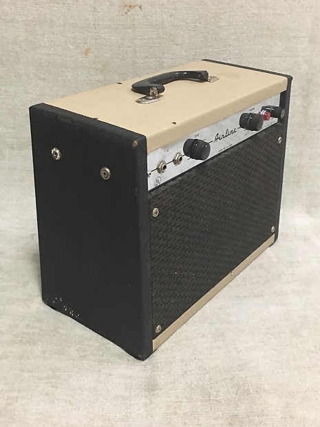 Airline Valco Supro 62-9022A Tube Amp Amplifier 1965 2-Tone