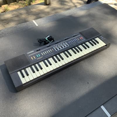 Casio MT-205 Casiotone 49-Key Synthesizer Black With Power Adapter