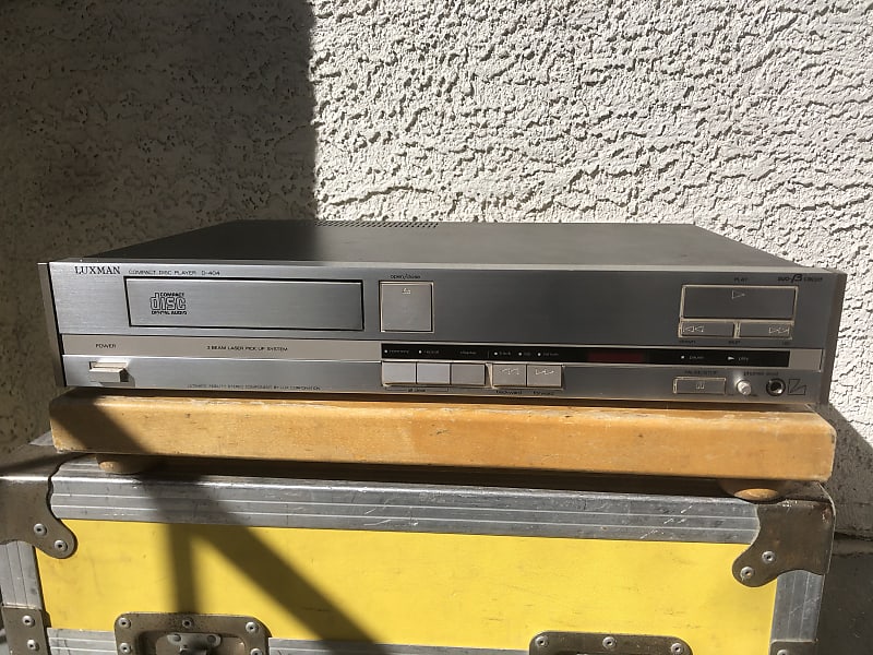 Vintage Luxman D-404 Compact Disc Player 80s Non working For Parts Or Repairs image 1