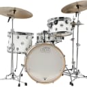 DW DDLG2004WH Design Series Frequent Flyer 4-piece Shell Pack with Snare Drum - Gloss White