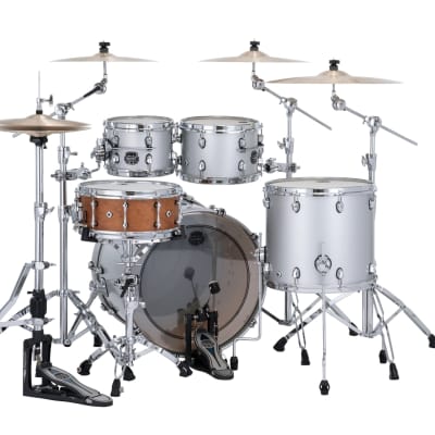 MAPEX SATURN EVOLUTION CLASSIC MAPLE 4-PIECE SHELL PACK - HALO MOUNTING SYSTEM - MAPLE AND WALNUT HYBRID SHELL - FINISH: Iridium Silver Lacquer (PD)  HARDWARE: Chrome Hardware (C) image 4