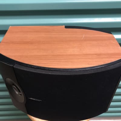 Bose 301 Series V Direct/Reflecting Bookshelf Speakers 2010s Bose 301 Series V Direct/Reflecting Bookshelf Speakers 2010s
