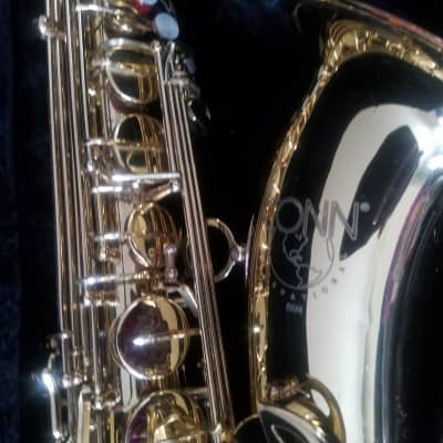 Conn 86M Tenor Saxophone image 1