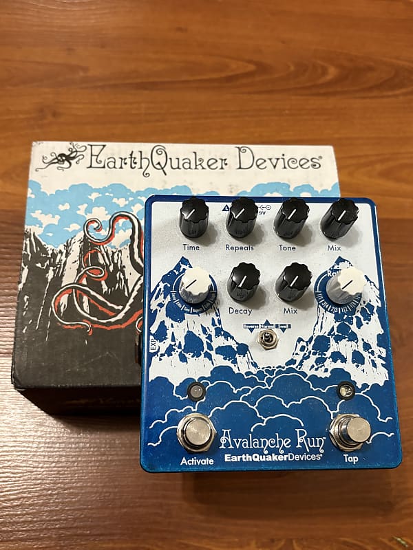 EarthQuaker Devices Avalanche Run Stereo Reverb & Delay with Tap Tempo V2