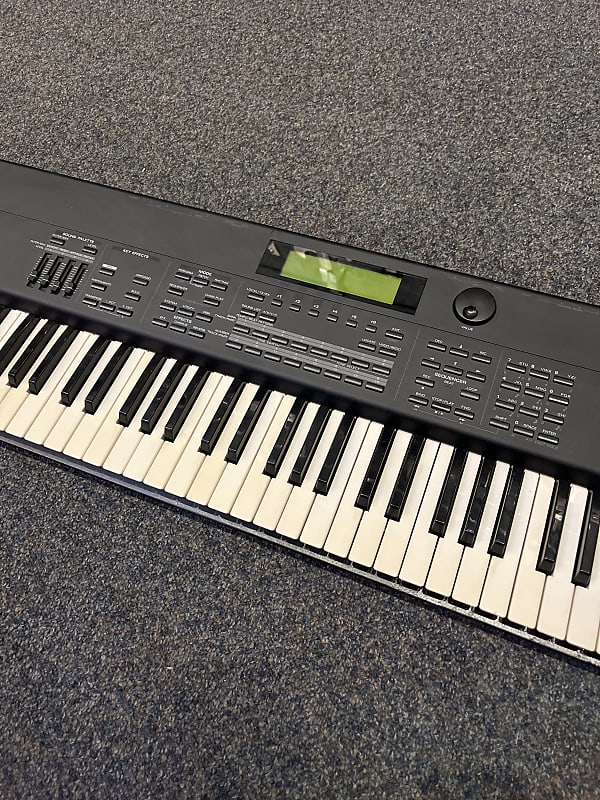 Roland XP-80 Music Workstation image 1