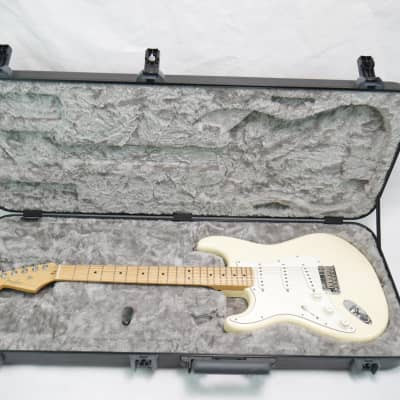 LH Fender American Standard Stratocaster 2011 Electric Guitar Olympic White Left-Handed image 10