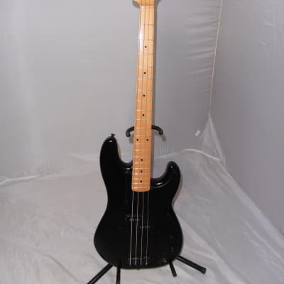 Fender Roger Waters Artist Series Signature Precision Bass 2012 - 2017