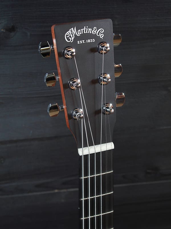Martin / DJr-10 Burst 10月31日まで出品 ギター