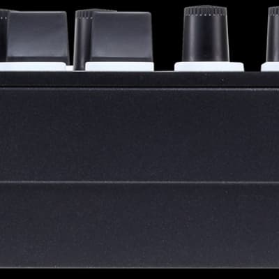 Roland MC-101 - Groovebox image 5