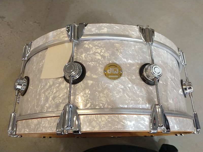 DW Collectors 22" x 8" Bass Drum Woofer White pearl with May Reverb