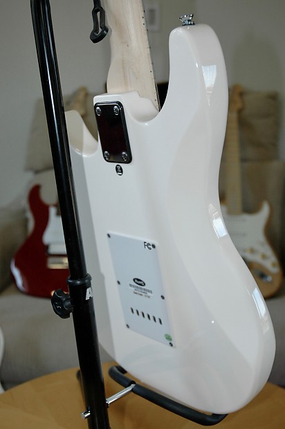 【Behringer】USB Guitar iAXE 624 Centari Behringer | Product | iAXE624-BD