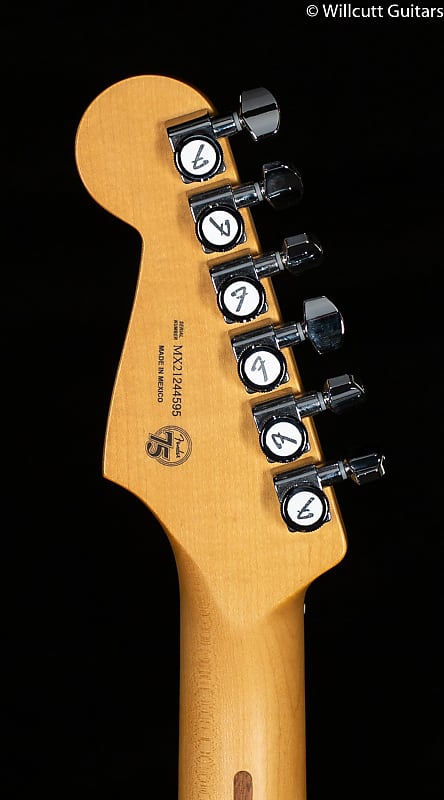 Fender Player Plus Stratocaster Olympic Pearl - MX21244595 Fender Player Plus Stratocaster Olympic Pearl - MX21244595