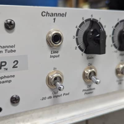 Peavey VMP-2 Dual Channel Vacuum Tube Microphone Preamp with 2-Band EQ 2000s - White image 3
