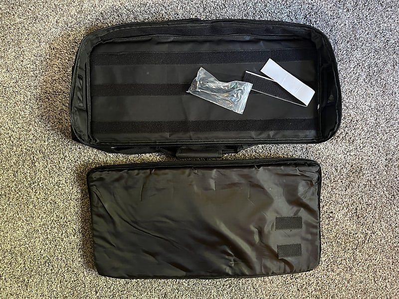 ElectroHarmonix EHX Pedal Bag Board, Black Effects Reverb