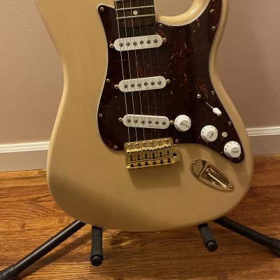 Fender Deluxe Players Stratocaster | Reverb