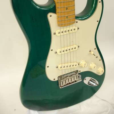 2001 Fender American Deluxe Stratocaster Electric Guitar, Maple Fingerboard, Teal Green Transparent image 4