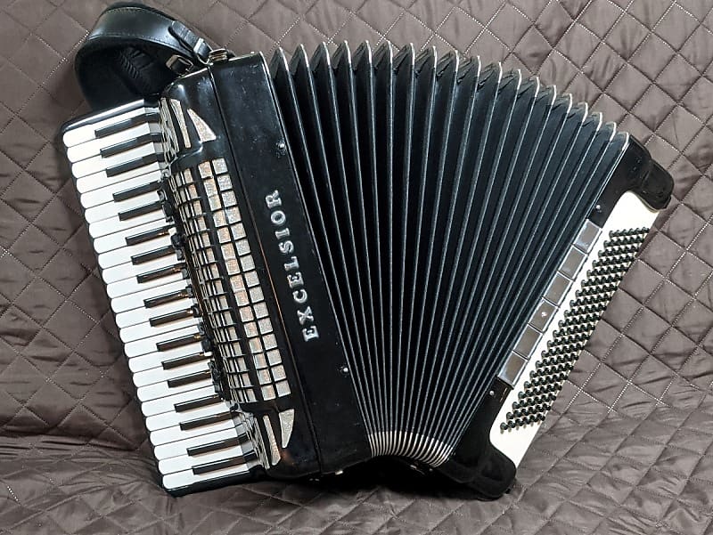 Excelsior Model 40 Accordion LMMH LMMM Double Tone Reverb
