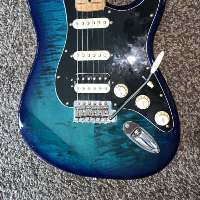 2018 Fender FSR limited edition Standard Stratocaster HSS Plus Top with Maple Fretboard 2017 - Blue Burst image 3