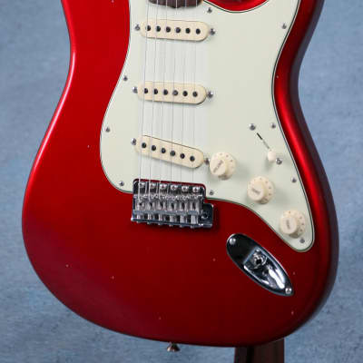 Fender Custom Shop 1963 Stratocaster Journeyman Relic Rosewood Fingerboard Electric Guitar - Aged Candy Apple Red - CZ559889-Aged Candy Apple Red image 4
