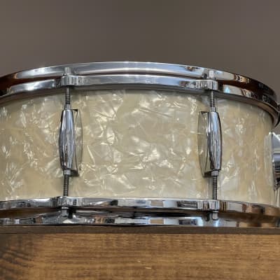 1950's Gretsch BroadKaster 5.5x14 White Marine Pearl 3-Ply Snare Drum 4157 image 11