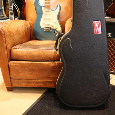 Fender American Standard Stratocaster 1997 Lake Placid Blue image 11