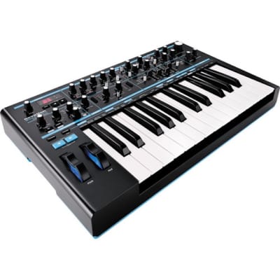 Novation Bass Station II 25-Key Monophonic Synthesizer 2013 - Present - Black