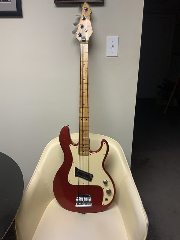 Peavey T 20 Bass Peavey Fire Red Reverb 2839