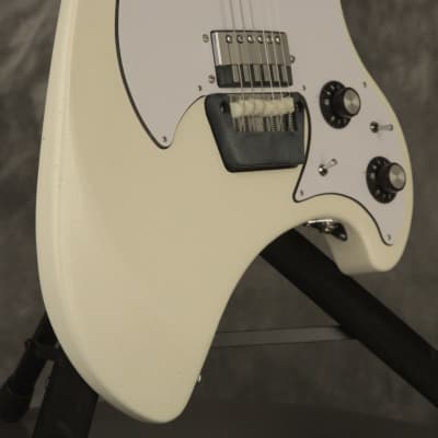 1970's Ovation BREADWINNER White with very early features image 11