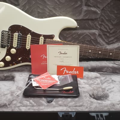 Fender American Professional II Stratocaster HSS with Rosewood Fretboard 2022 Olympic White image 9