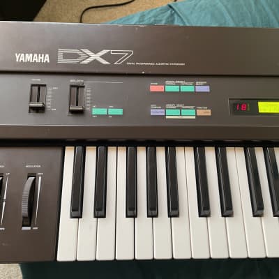 Yamaha DX7 with SuperMAX chips